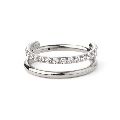 Titanium double ring with row of stones