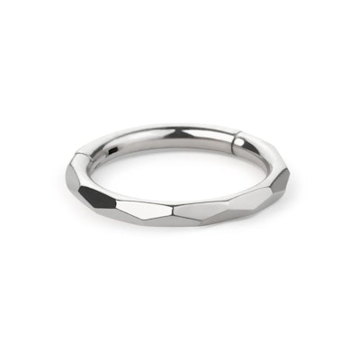 Titanium hinged ring with diamond pattern