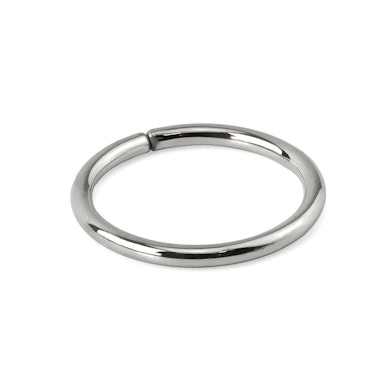 Seamless ring made of titanium