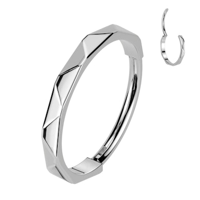 Diamond patterned nostril ring in titanium