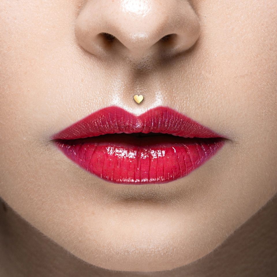 Labret auskaras su 14k auksine širdele