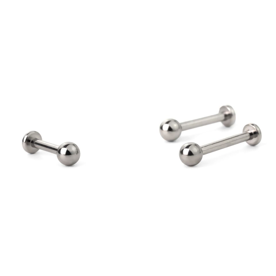Labret auskaras iš gryno titano