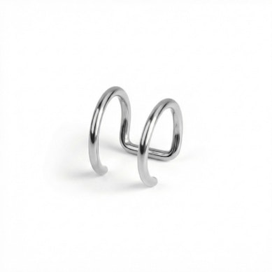 Netikras auskaras į ausį