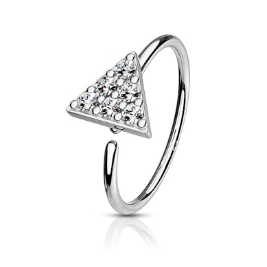 Seamless ring with studded triangle