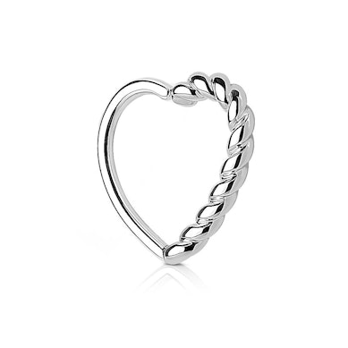Ear piercing heart-shaped with twisted edge