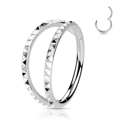 Hinged segment ring with a double hoop with pyramid cut design