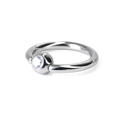 Captive bead ring made of titanium with gemstone
