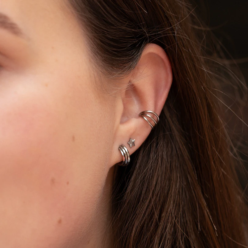 Žvaigždutės formos titano labret su tekstūriniu raštu