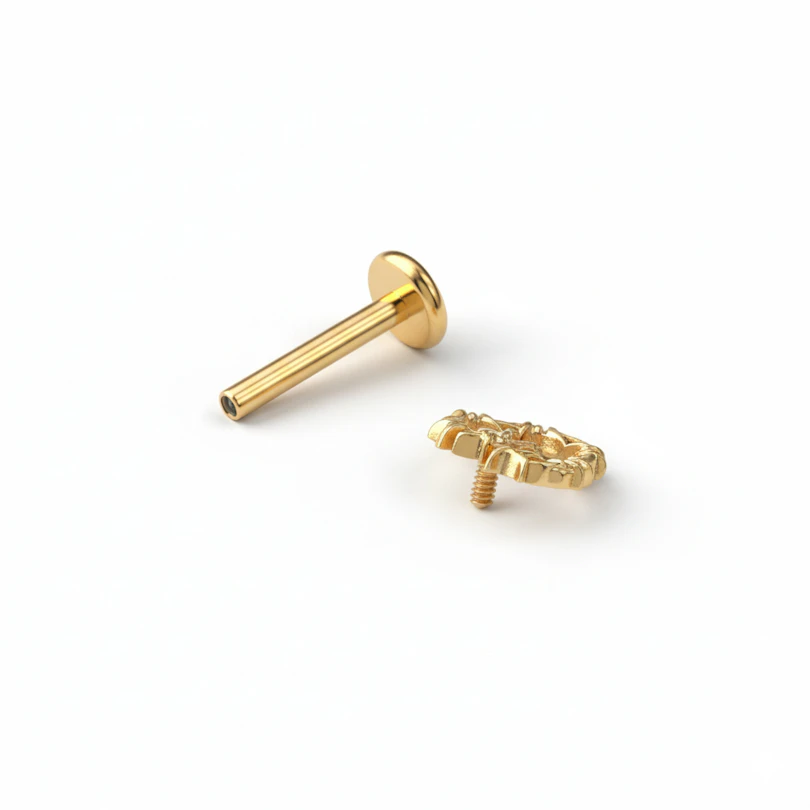 Titano labret su spygliuotos vielos širdele