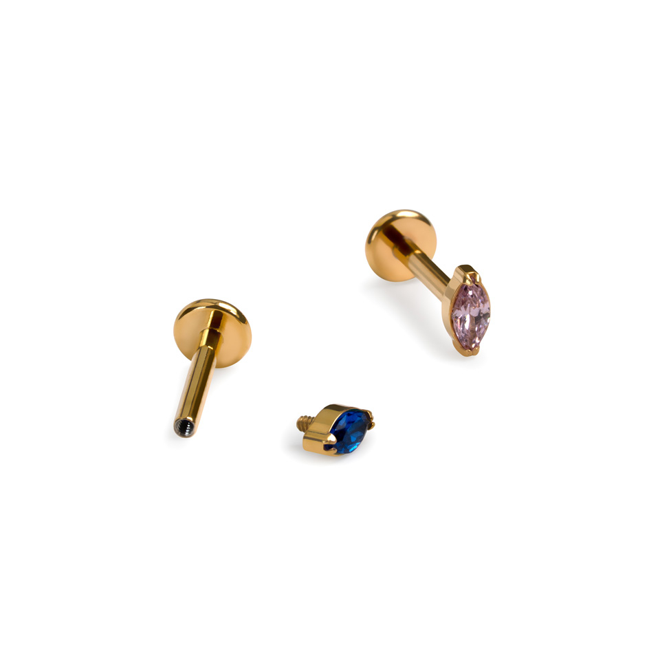 Titano labret su pasirinktos spalvos akute