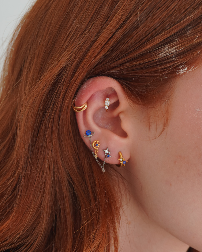 Titano mėnulio ir žvaigždės labret su pakabuku