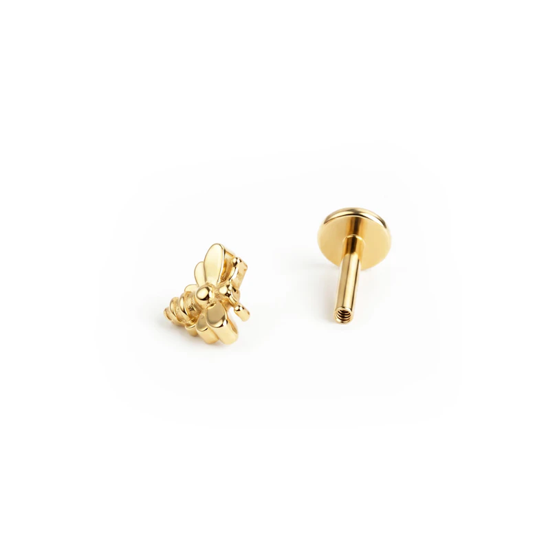 Titano labret su bite