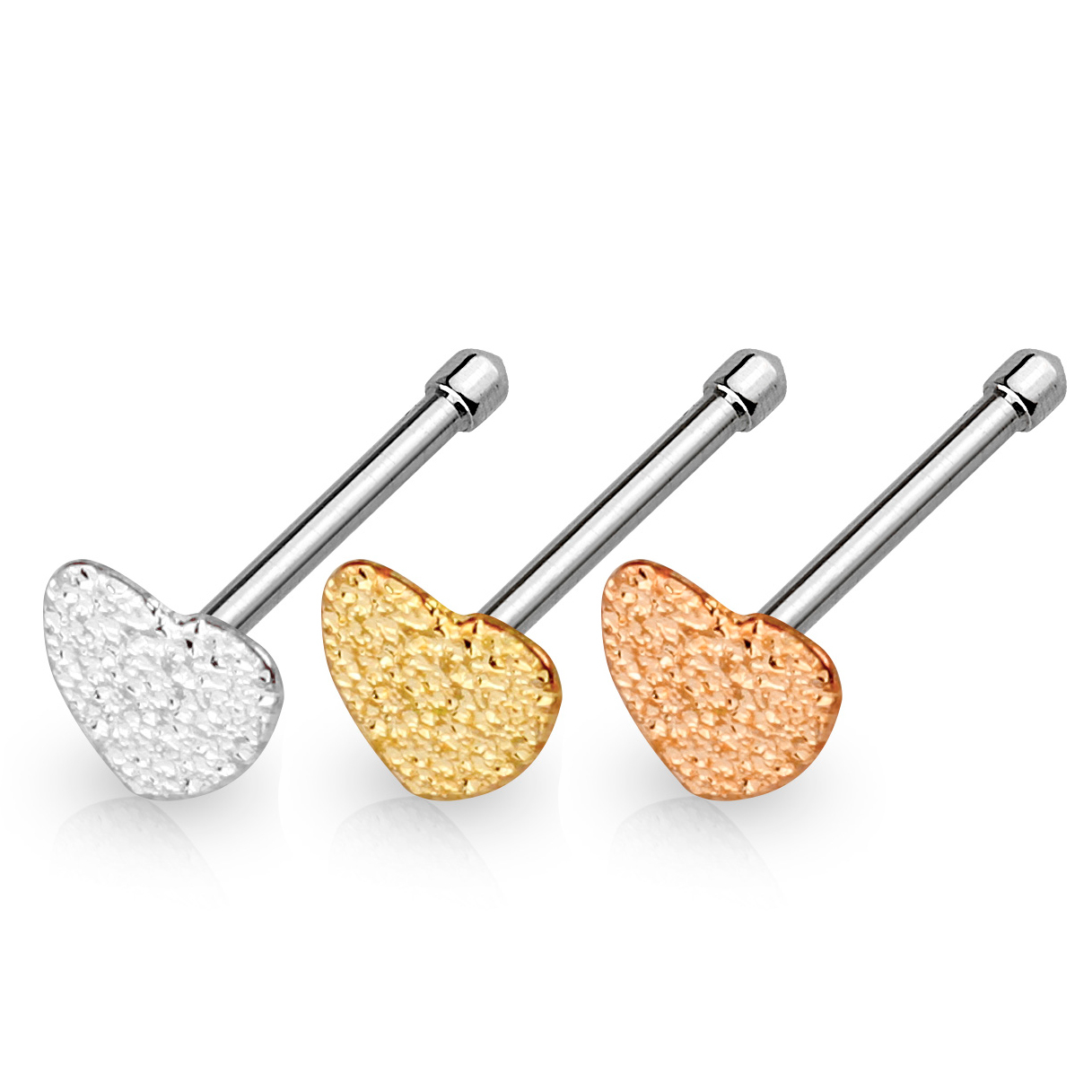 Auskaras į nosį su plakta širdimi