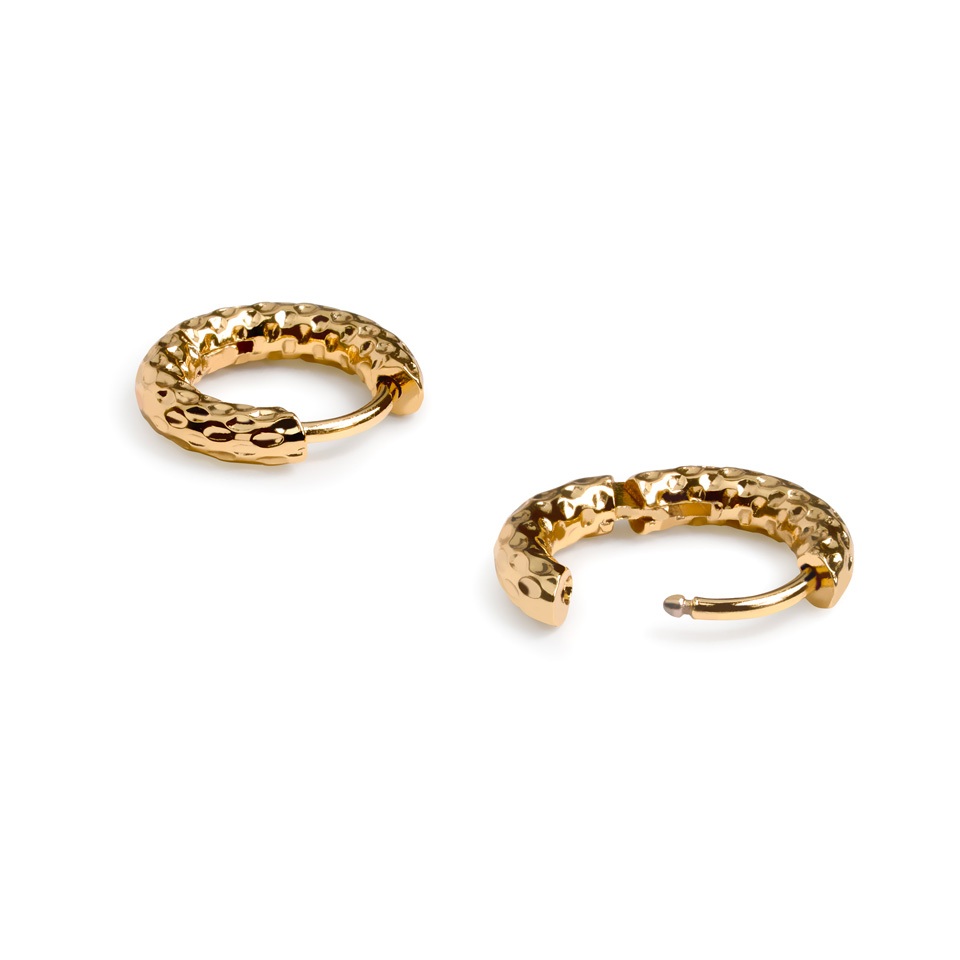 Graviruotų žiedinių auskarų pora