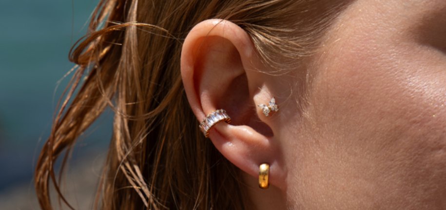 Gidas auskarams paplūdimyje